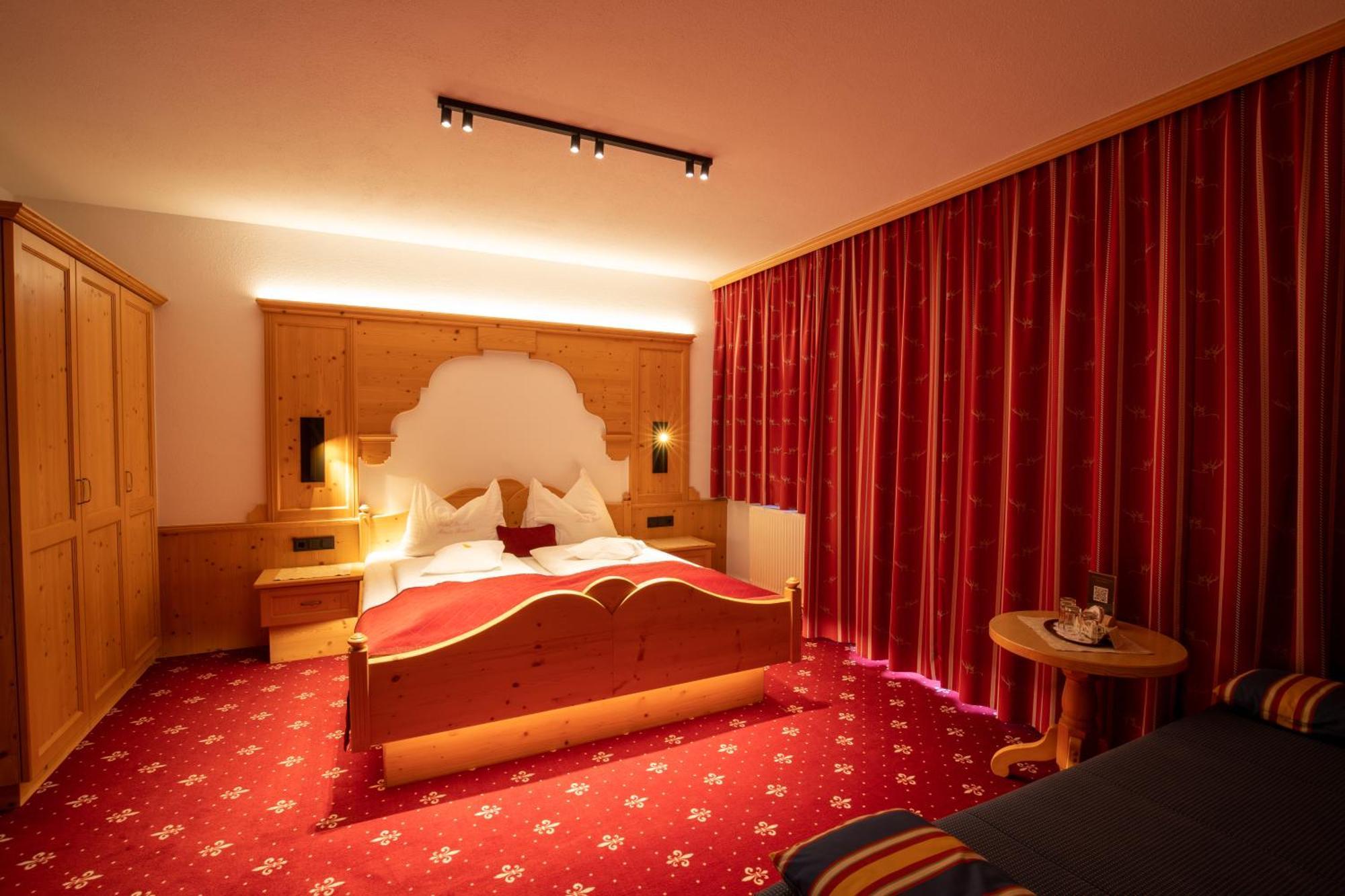 Hotel Garni Monte Bianco Ischgl Esterno foto